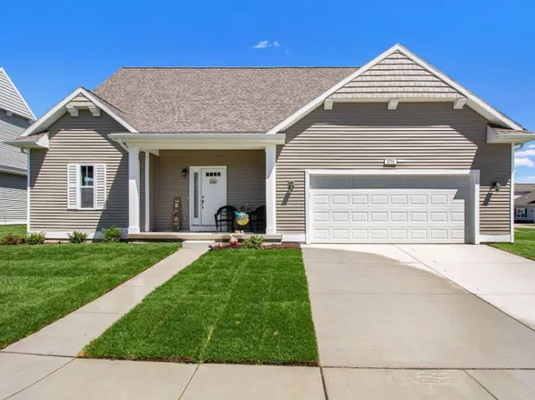 426 Dorchester Dr, Howell, MI 48855