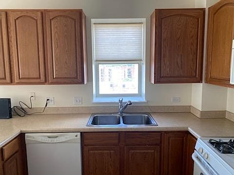 5th image of 656 Pearson St #712C