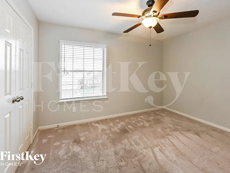 21602 Skyla Cir — Photo 13