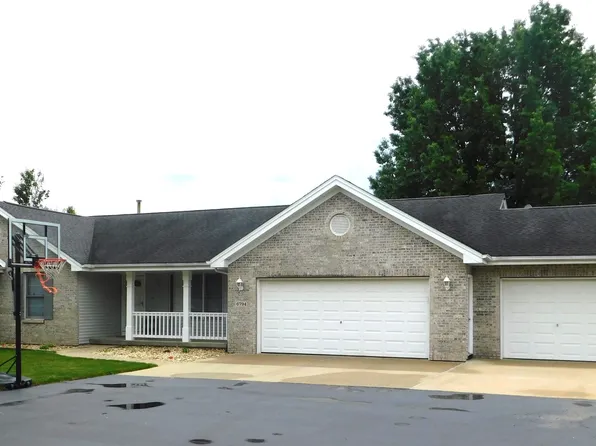 6794 N Summit Dr, Byron, IL 61010