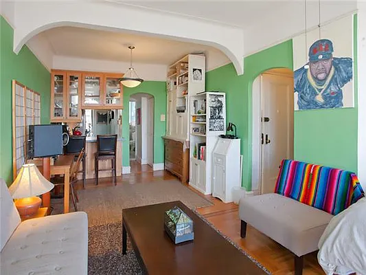 Sold by Avenue Sotheby's International Realty | media 7