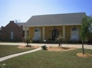 101 Northwood Dr, Pass Christian, MS 39571