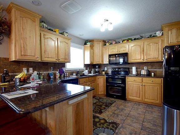4th image of 811 S Katie Ct