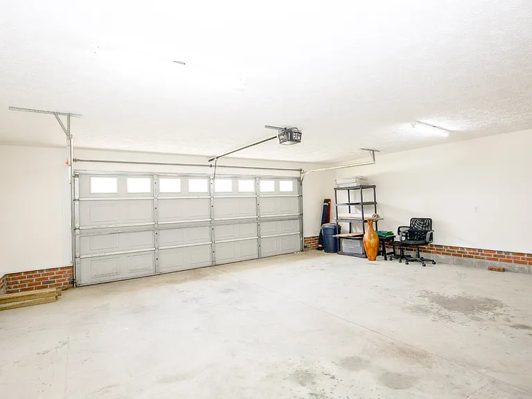 106 Harvest Ln — Photo 28