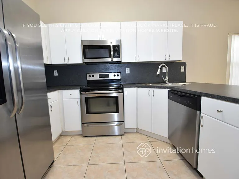 18051 SW 144th Ct — Photo 5
