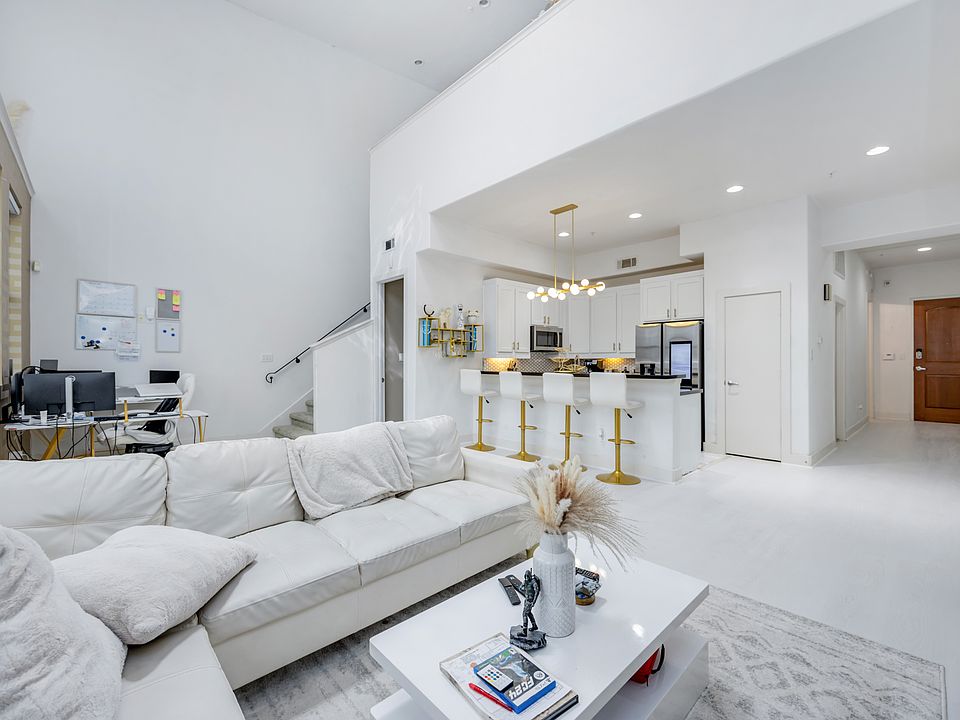 1st image of 2323 Polk St APT 304