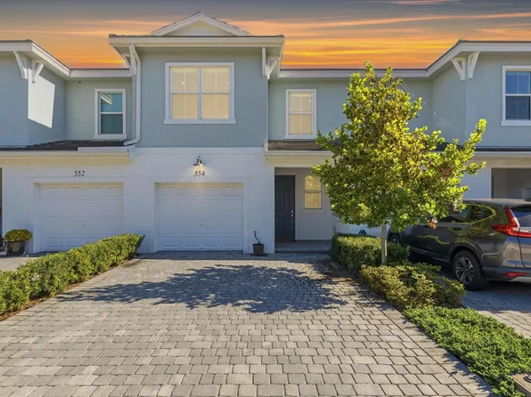 554 Sanderling Circle, Deerfield Beach, FL 33442