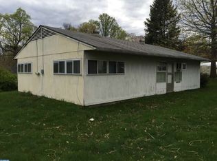 4 Mimosa Ln, Levittown, PA 19054