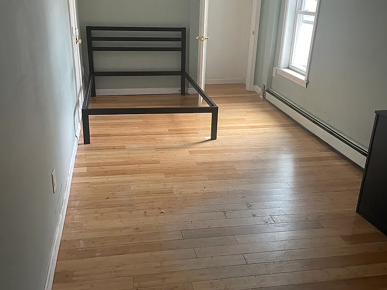 8 Maple St #6 — Photo 4