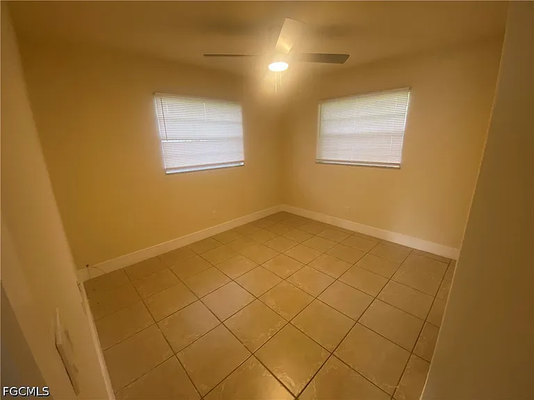 2217-2219 Violet Dr #2217 — Photo 9