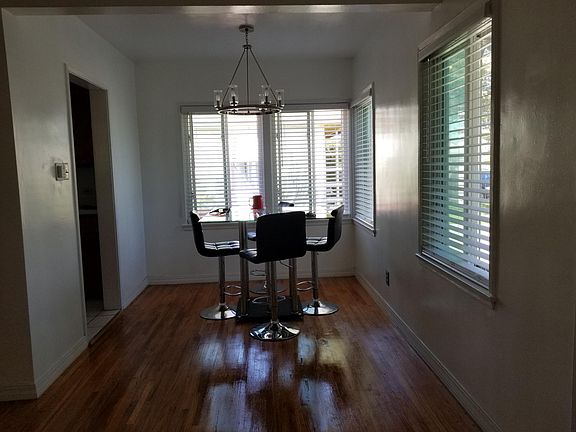 4th image of 6003 Dunrobin Ave