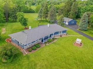 1230 E Edgewood Dr, Appleton, WI 54913