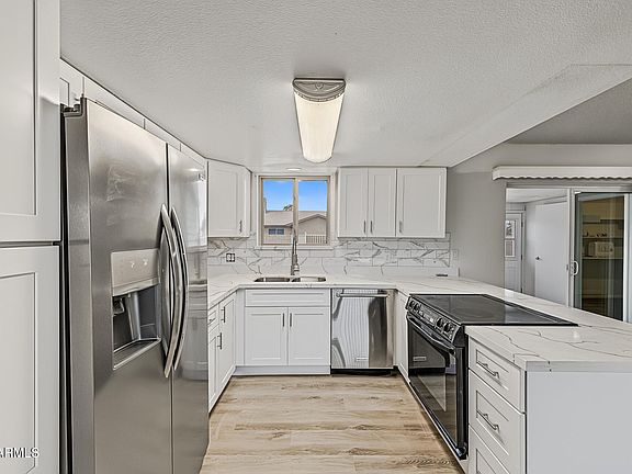 3rd image of 314 W PINON Avenue