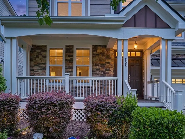 808 Laurel Garden Way — Photo 2