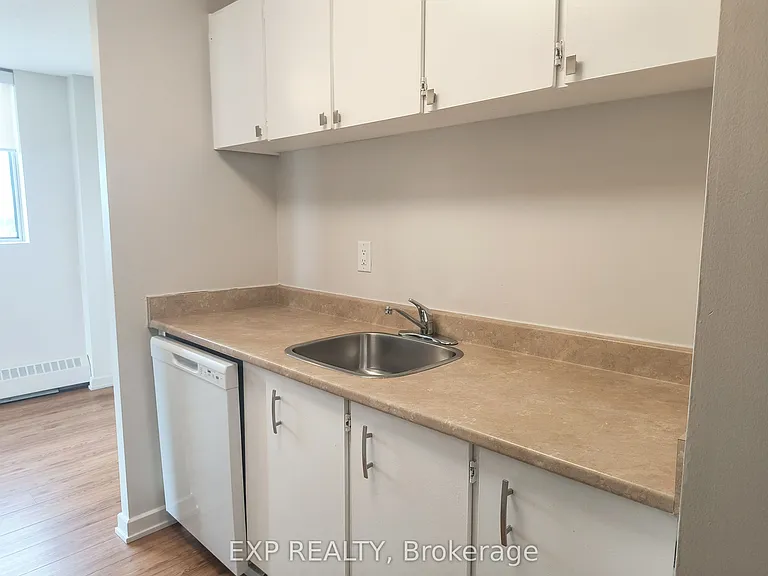 981 Gulf Pl #503 — Photo 3