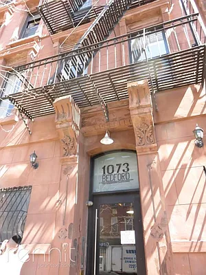 Rented by Rennit Inc. | media 62