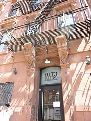 Rented by Rennit Inc.