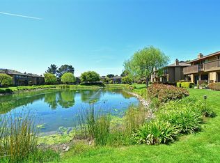 3850 Rio Rd APT 33, Carmel, CA 93923