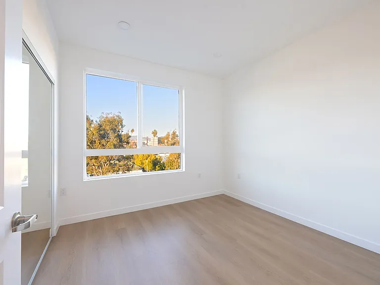 Sylvan House — Photo 16