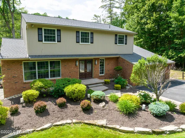 207 Swift Road, Voorheesville, NY 12186