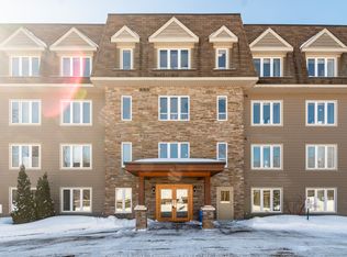 26 Dairy Ln #405, Huntsville, ON P1H0A4