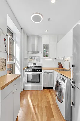 Sold by Bond New York | media 2