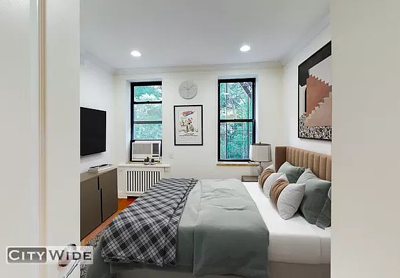 2nd image of 159 E 99th St APT 1a