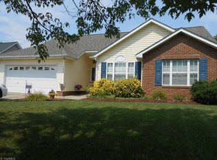 1030 Hastings Hill Rd, Kernersville, NC 27284
