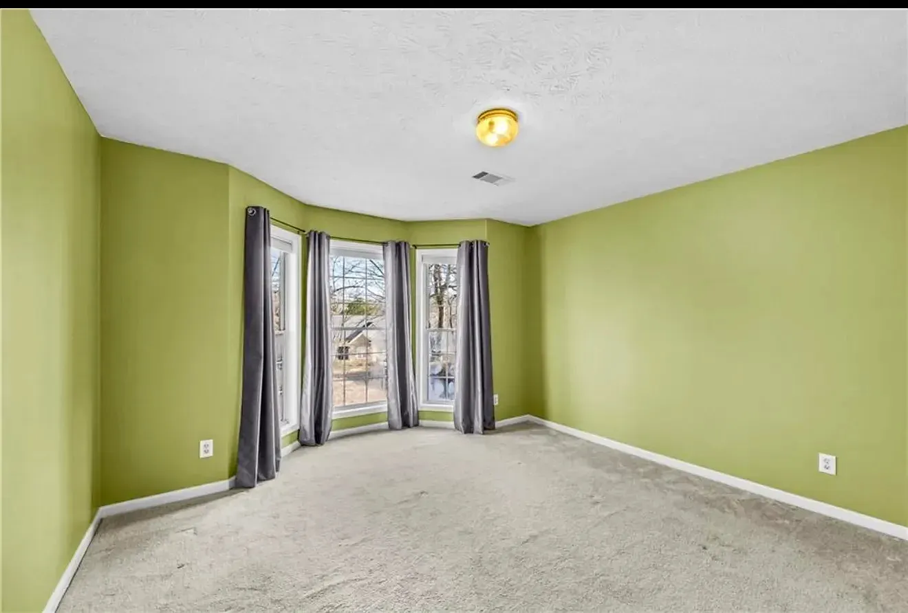 3 bed, 1808 sqft, $2,350 — Photo 3