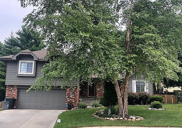 1st image of 1409 N 153rd Cir