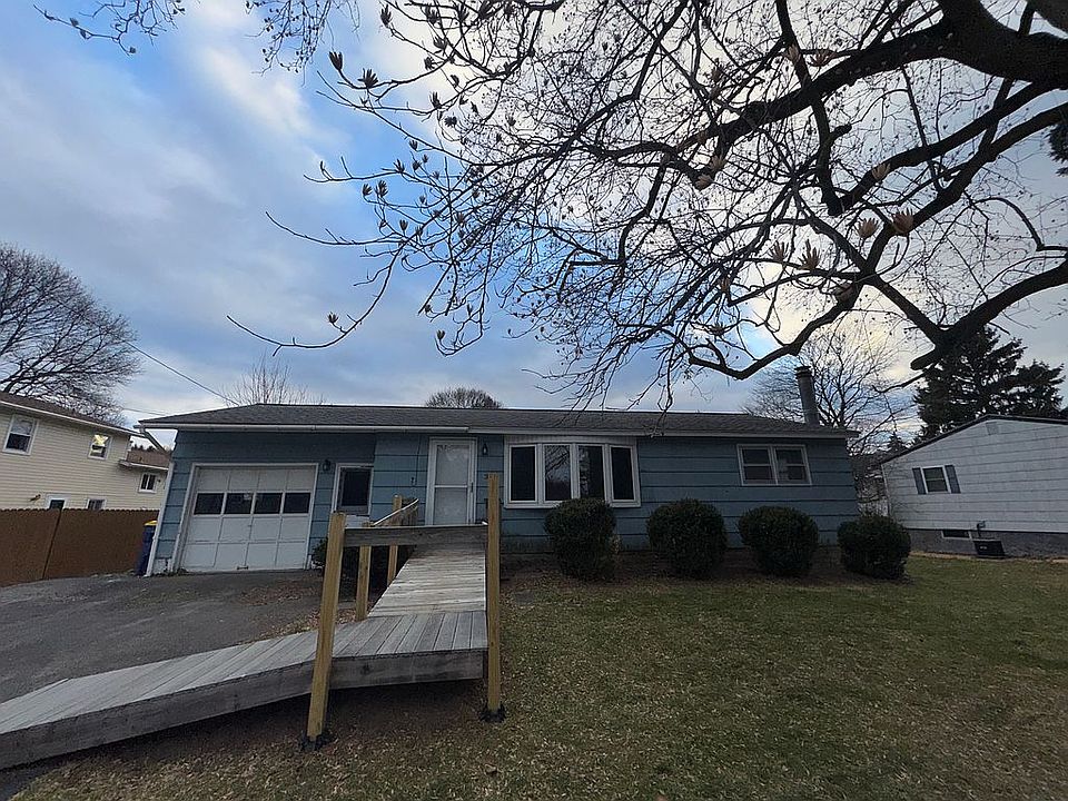 1st image of 307 Sherwood Dr
