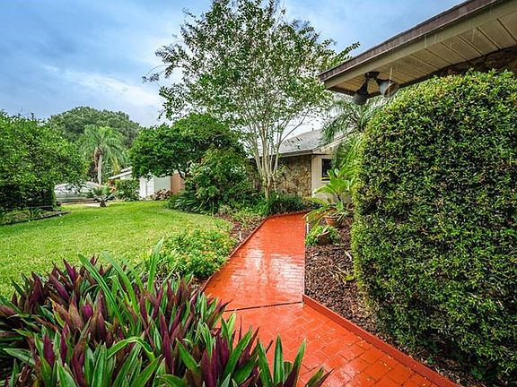 2nd image of 2096 Hidden Lake Dr