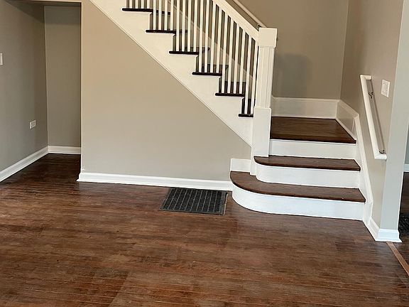 4th image of 432 W Washington St #432