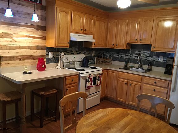 5th image of 212 Sampson Avenue #A2