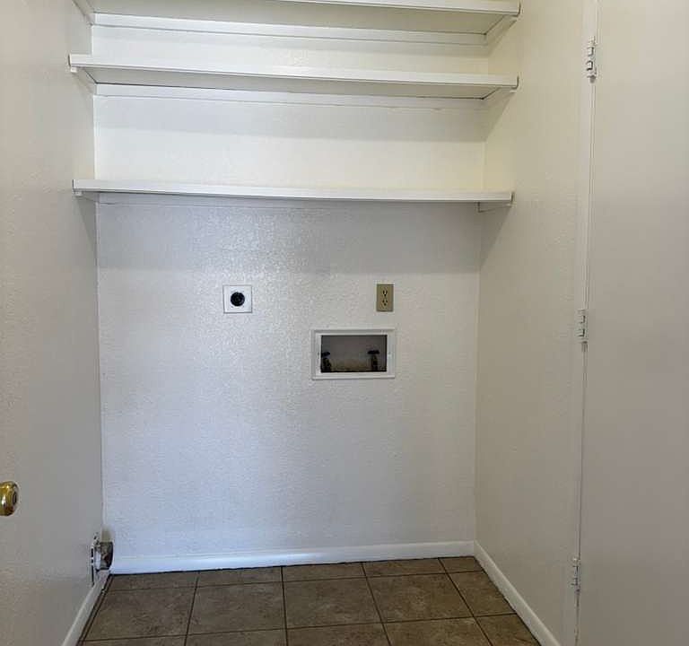1st image of 8417 Flint Ave