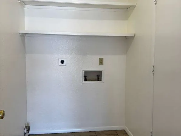 8417 Flint Ave, Lubbock, TX 79423