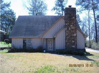 2273 Forest Park Dr, Jackson, MS 39212