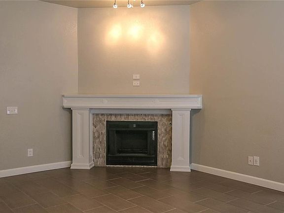3rd image of 4861 SE 41st St