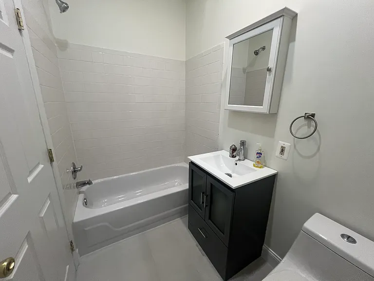 1324 H St NE #2 — Photo 4