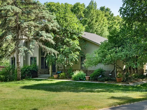 7650 Linden Dr, West Bloomfield, MI 48324