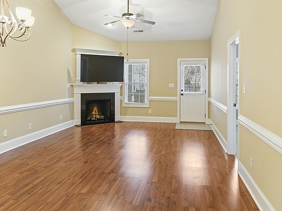 2nd image of 1624 Brook Hollow Dr Unit 1-B
