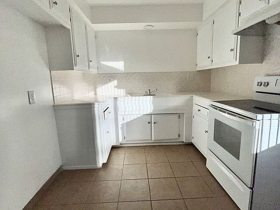 5th image of 2401-2423 N Pattiglen Ave #2411