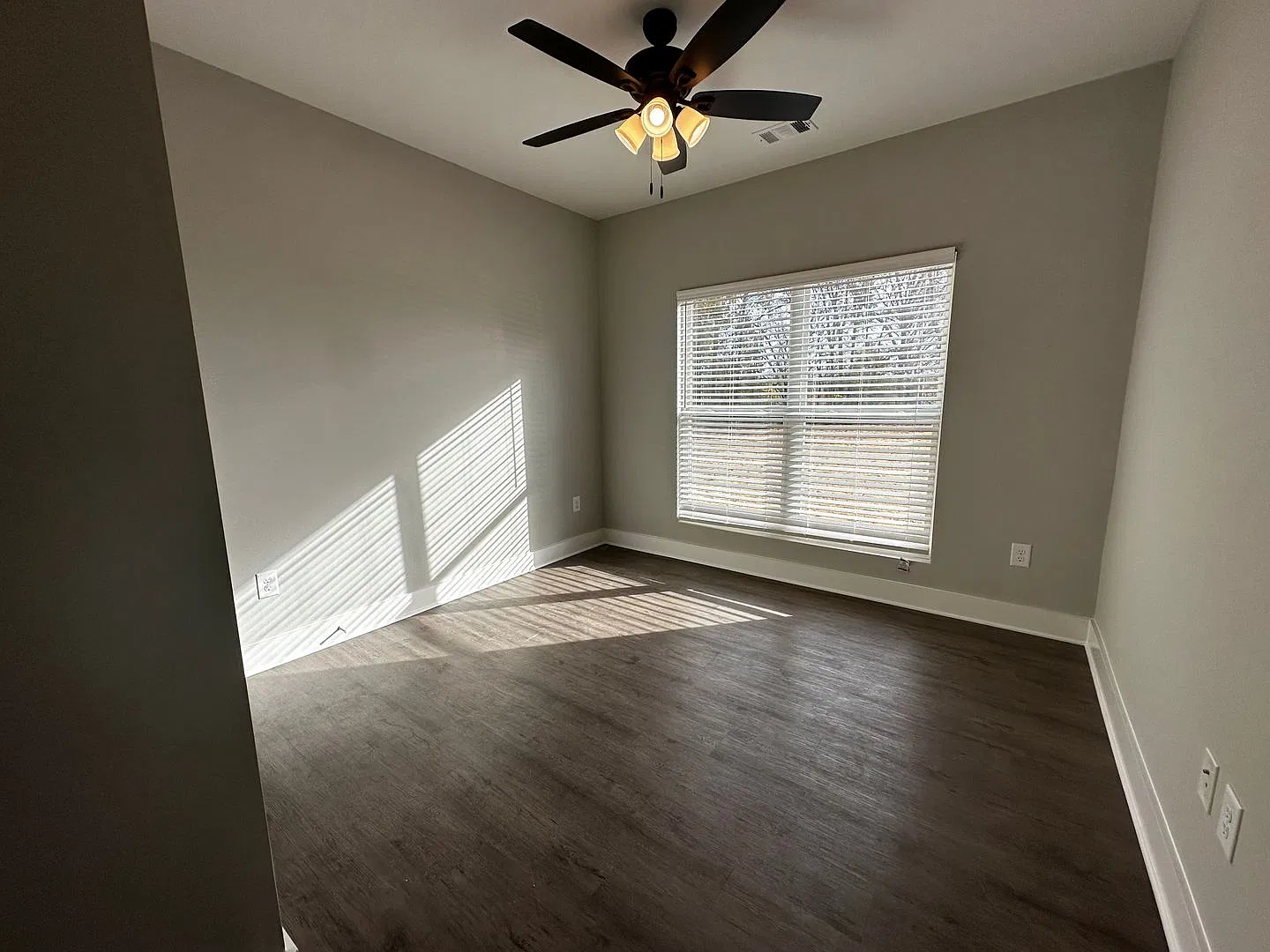 Pre-Leasing August 10th 2027! — Photo 4