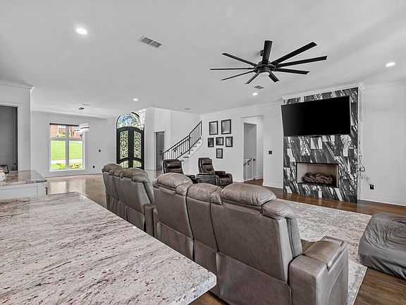 2nd image of 18 River Ridge Rd