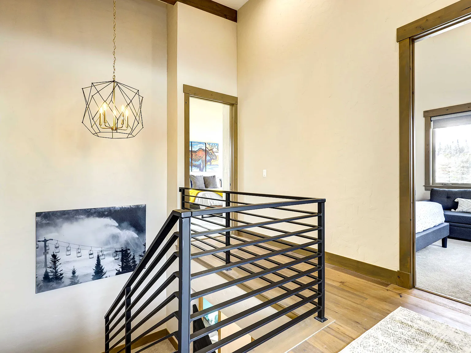 4 bed, 2000 sqft, $6,900 — Photo 2