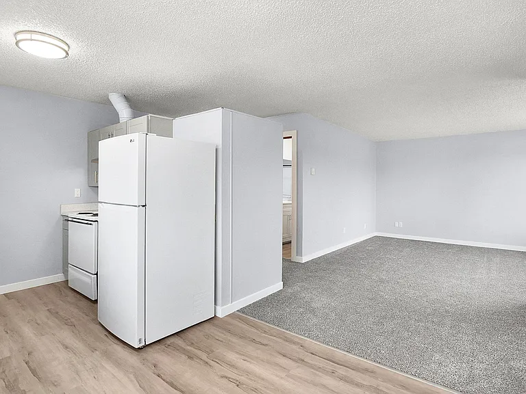 196 Molalla Ave #196 — Photo 15
