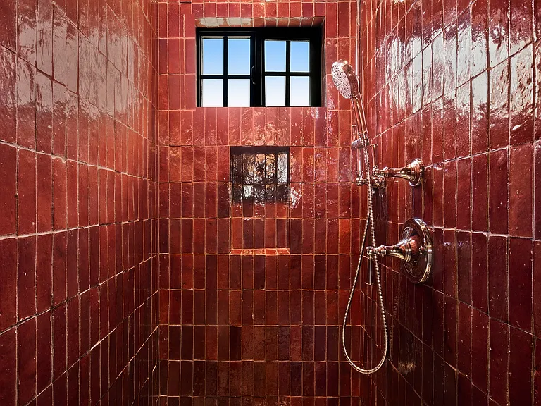 211 S Formosa Ave — Photo 18