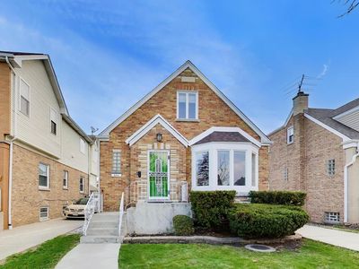 5011 N Mobile Ave, Chicago, IL, 60630