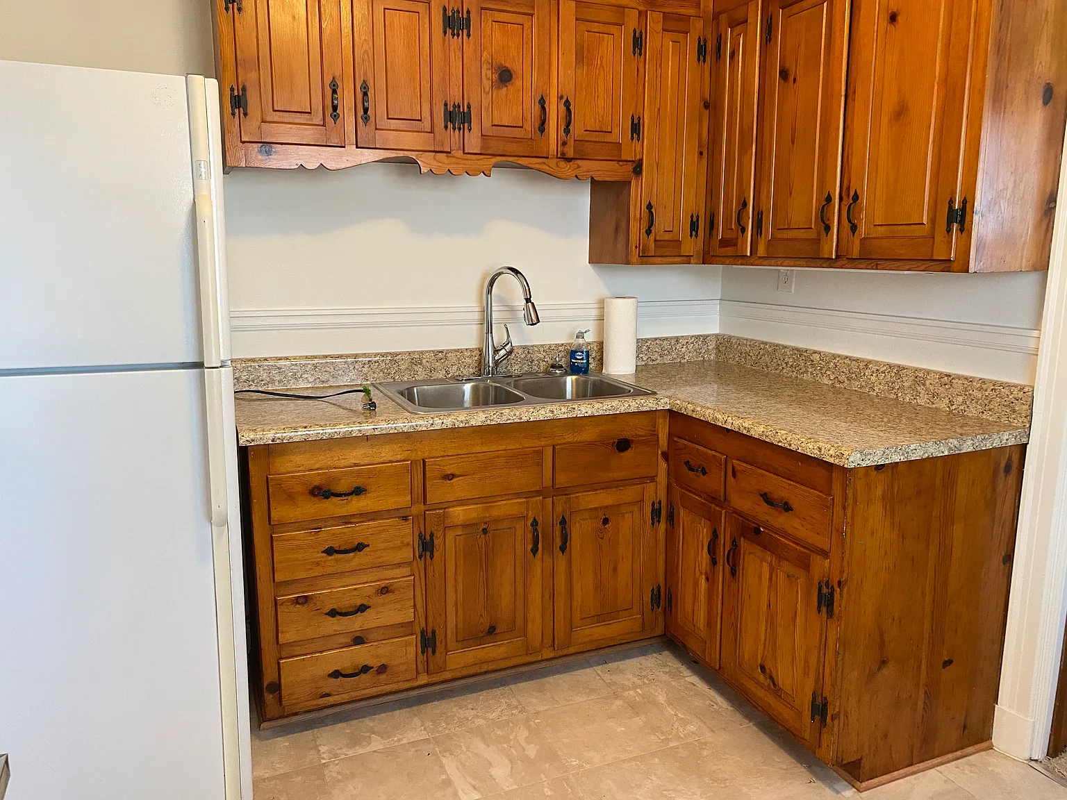3 bed, 1.5 bath, 1304 sqft, $2,100 — Photo 4