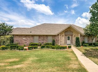 121 Rolling Ridge Ln, Crandall, TX 75114